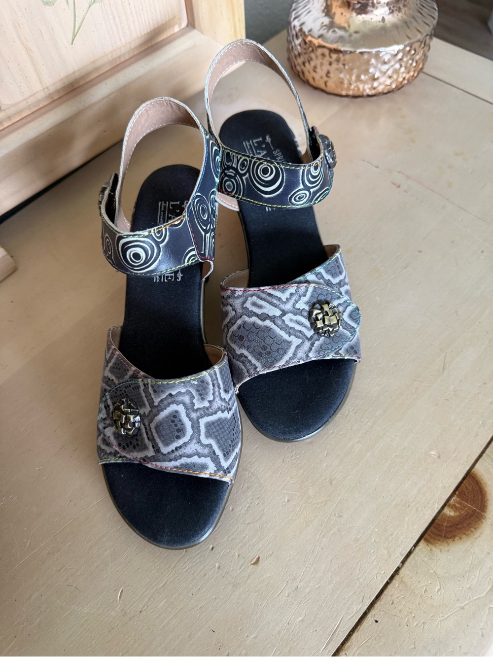 Heeley Gray Patterned Open-Toe Sandals with Ankle Strap (condition: new)
